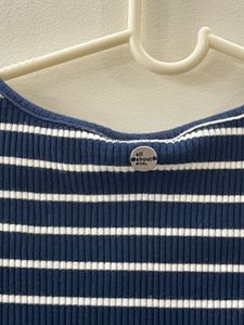 Navy Blue &amp; White Striped Ribbed T-Shirt 🤍💙
