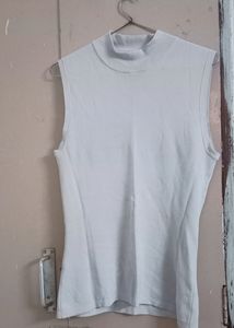 Cut Sleeve Half Turtle Neck Top