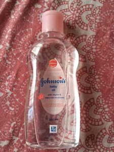 Johnson's Baby Oil with Vitamin E