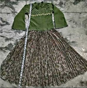 stylish green floral maxi dress