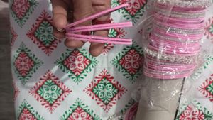 Pink &amp; Silver Bangle Set