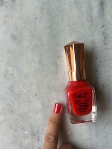 Lea Red Nail Polish &amp; Hair Clip Combo