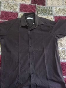Men's Dark Gray Button-Up Shirt