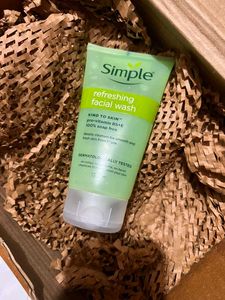 Simple Refreshing Facial Wash