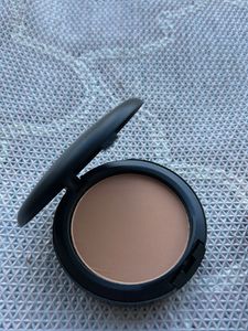 MAC Studio Fix Powder Foundation