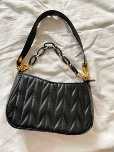 Chic Black Quilted Shoulder Bag