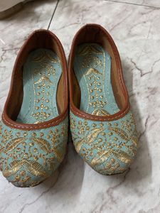 Golden Embroidered Punjabi Jutti For Girls