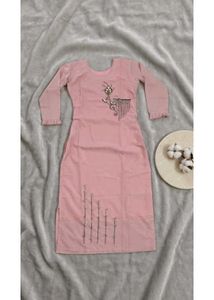 Elegant Pink Kurta with Delicate Embroidery
