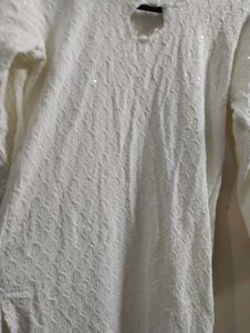 Elegant White Chikankari Kurta