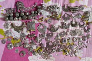want to sale Raw materials of Oxidised Jewellery.