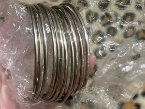 Elegant Silver Tone Bangle Set 🦢