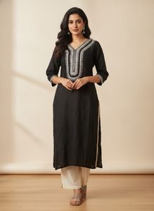 Laks*ita Black Embroidered Kurta