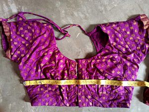 Beautiful sky Saree with rich border&amp;ready Blouse
