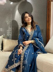 Beautiful Teal Embroidered Kurta Set (XXL)