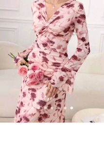 Savana Chic Floral Twist Bodycon Dress