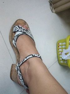 Stylish Snake Print Platform Sandals