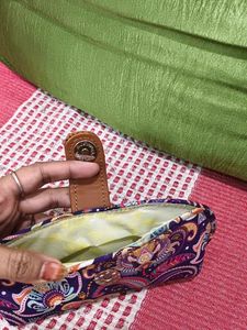 Vibrant Paisley Print Glasses Case