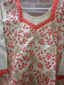 Red &amp; White Embroidered Kurta Set with Dupatta