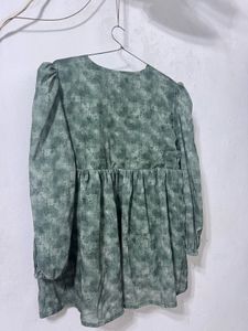 Trendy V-Neck Smocked Waist Top