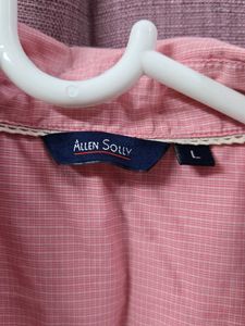 Chic Pink Striped Button-Up Shirt