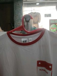 HM White &amp; Red T-Shirt