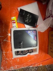 4K HD Quality Projector New Conditions.