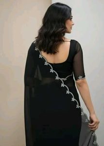 Elegant Black Saree with Scalloped Border