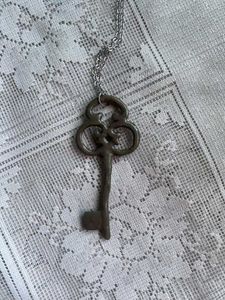 🗝️ Whimsical Vintage Key Necklaces ( Any 1)