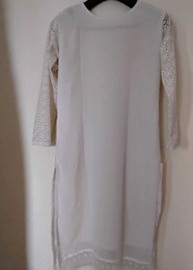 Elegant White Chikankari Kurta