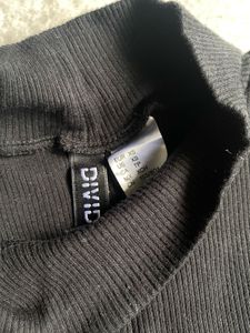 H&amp;M Ribbed Mock Neck Long Sleeve Top