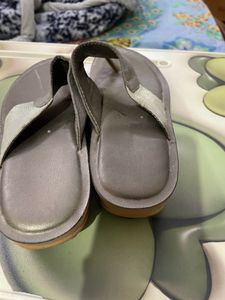 Women comfortable slippers