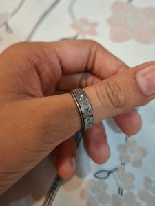 Stylish Mens/Womens Band Ring