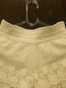 Chic White Lace Shorts