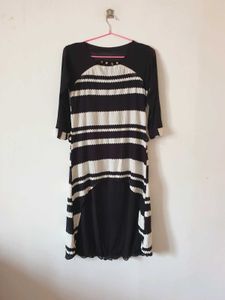 ‼️Price Drop‼️Striped Black & White High-Low Kurti