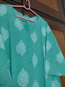 Light green Kurta with White Leaf Print