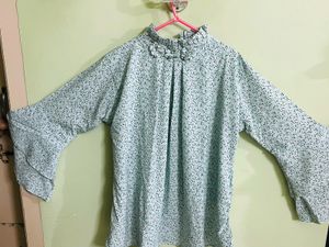 Women's Top