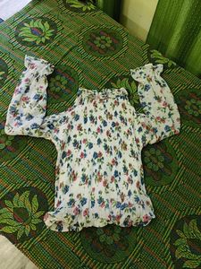 Floral Print Cold Shoulder Top