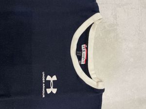 Under Armour Navy Striped Crop Top M size