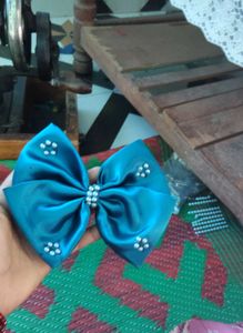 Beautiful Blue Bow Hair Clip