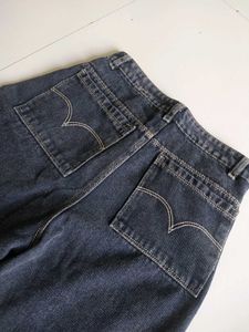 aesthetic baggy jeans