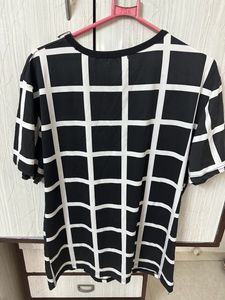 Black Checks Tshirt &amp; Pant