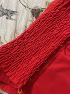 Chic Red Ruched Sleeveless Top