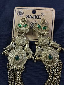 Elegant Gold &amp; Green Ethnic Earrings