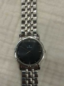 Titan Analog Watch - Black Dial