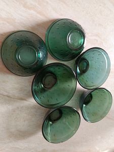 Small Glass Serving Bowls. (set of 6)