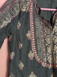 Stylish Grey Kurta with Intricate Print