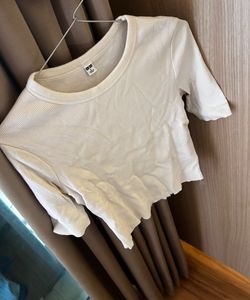 Uniqlo Fitted Ribbed Top
