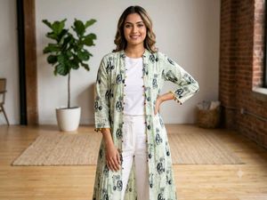 Stylish Printed Maxi Shrug