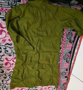 Green Kurta with Floral Embroidery