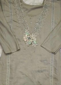 Elegant Kurta Set with Lace Detailing